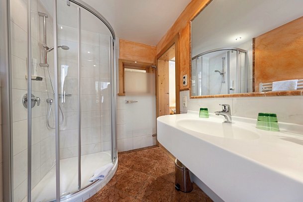 Nationalparkhotel Klockerhaus - Beispiel Bad (Zimmercodierung DS1)