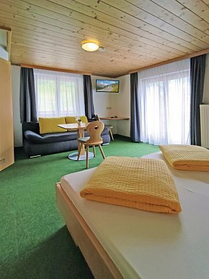 Hotel Wasserfall - Wohnbeispiel Familienzimmer (Zimmercodierung FB1)