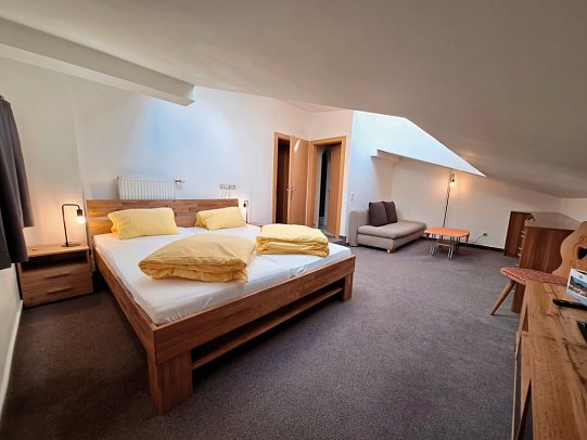 Hotel Wasserfall - Wohnbeispiel Familienzimmer (Zimmercodierung FB1)