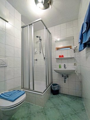 Hotel Wasserfall - Beispiel Bad Doppelzimmer Mini (Zimmercodierung DB1)