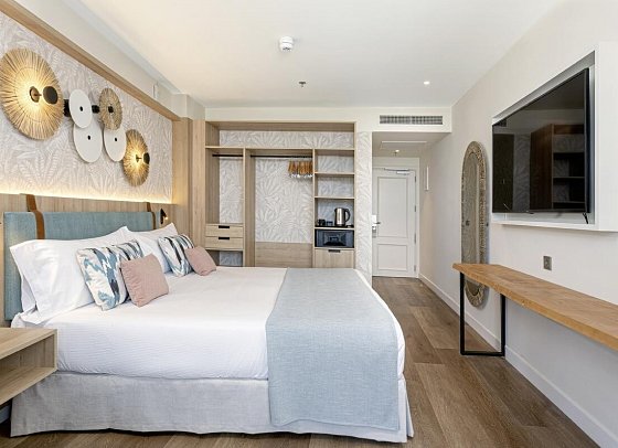 Mediterranean Palace - Wohnbeispiel Doppelzimmer Poolblick (Zimmercodierung D1P)