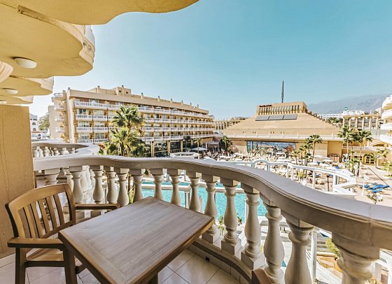 Cleopatra Palace - Wohnbeispiel Doppelzimmer Poolblick (Zimmercodierung D1P)