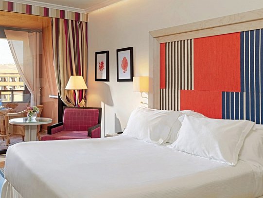 H10 Costa Adeje Palace - Wohnbeispiel Doppelzimmer Privilege seitl. Meerblick (Zimmercodierung DRN)