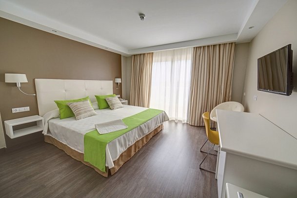 RF San Borondón - Wohnbeispiel Doppelzimmer Superior Poolblick (Zimmercodierung DS2)