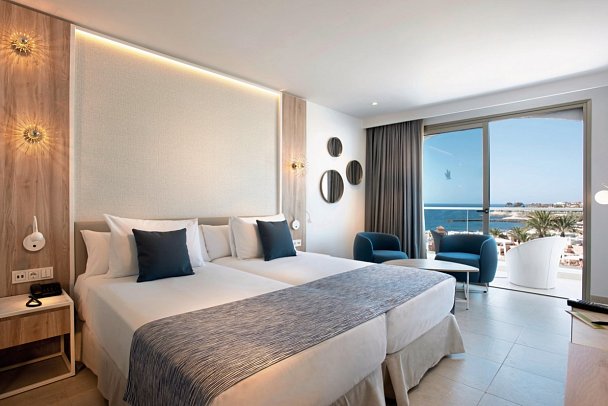 Guayarmina Princess - Wohnbeispiel Doppelzimmer Standard seitl. Meerblick (Zimmercodierung DGN)