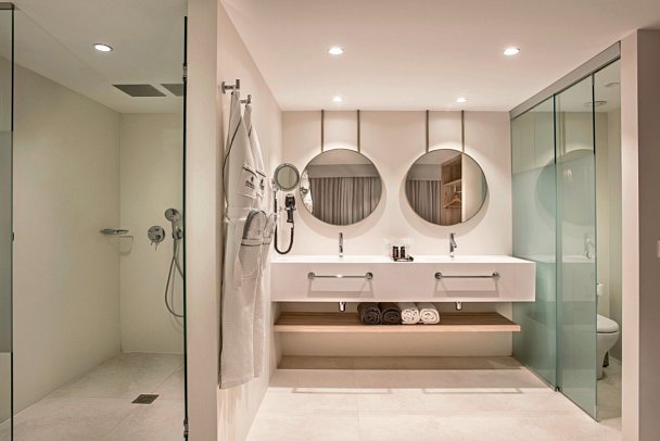 Guayarmina Princess - Beispiel Bad Suite Platinum seitl. Meerblick (Zimmercodierung WX1)