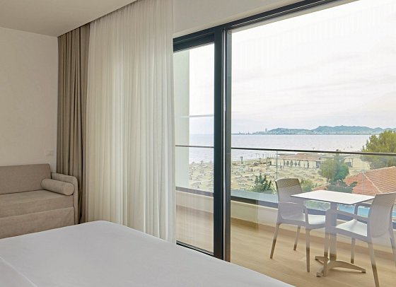 Sol Tropikal Durres - Wohnbeispiel Doppelzimmer Meerblick (Zimmercodierungen DBM & D1M)