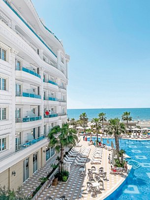 Grand Blue Fafa Resort