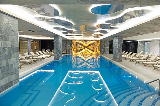 Grand Blue Fafa Resort