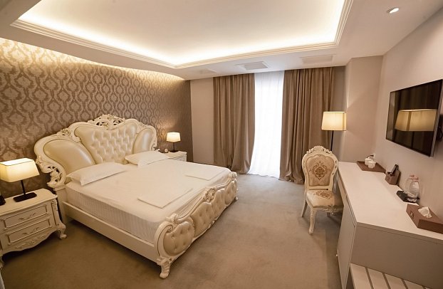 Grand Blue Fafa Resort - Wohnbeispiel Doppelzimmer seitlicher Meerblick (Zimmercodierung DBN)