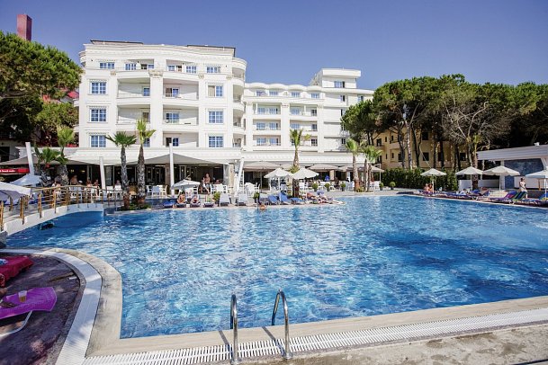 Fafa Premium Hotel