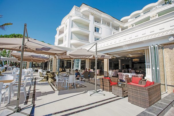 Fafa Premium Hotel
