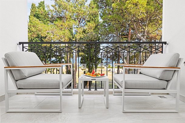 Budva - Wohnbeispiel Doppelzimmer Meerseite (Zimmercodierung D1C)