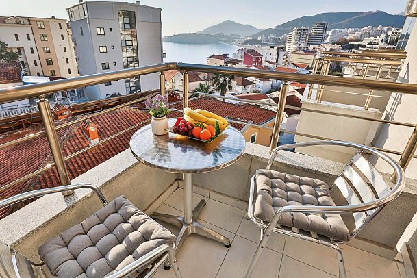 Hotel La Mer - Wohnbeispiel Double Room Sea View (Zimmercodierung DBM)