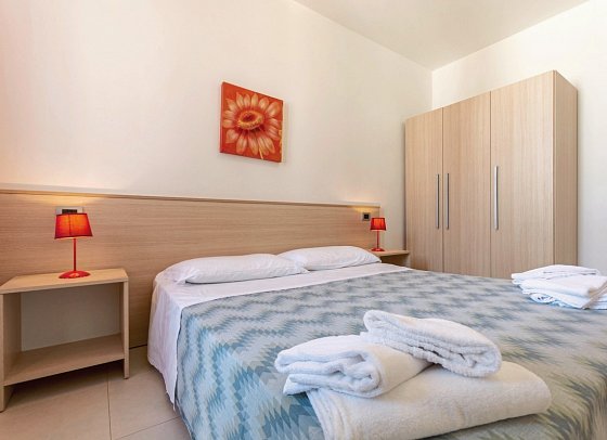 Ferieninsel Albarella - Wohnbeispiel S3M_2-Schlafzimmer-App. (Zimmercodierung OB2)