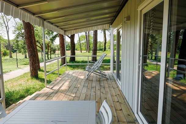 Belvedere Pineta Camping Village - Wohnbeispiel Mobilheim Adria Home (Zimmercodierung CB2)