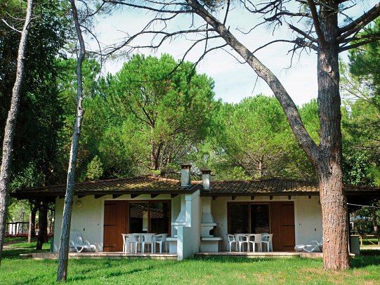 Belvedere Pineta Camping Village - Wohnbeispiel Bungalow Miramare (Zimmercodierung BB1)