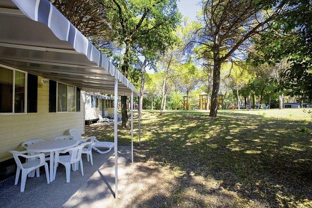 Belvedere Pineta Camping Village - Wohnbeispiel Mobilheim Adria Home (Zimmercodierung CB2)
