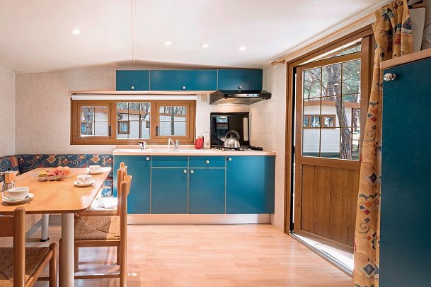 Camping Village Cavallino - Wohnbeispiel Mobilheim Baia Lux Evolution (Zimmercodierung CD1)