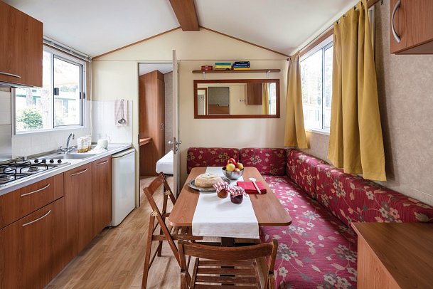 Camping Sabbiadoro - Wohnbeispiel Mobilheim Mod F (Zimmercodierungen CB3 & CB5)