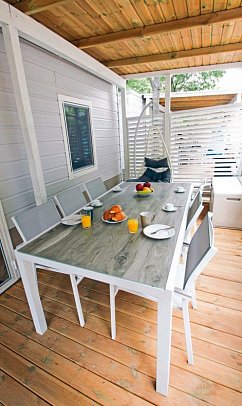 Rosapineta Camping Village (by Happy Camp) - Wohnbeispiel Mobilheim Happy Superior (Zimmercodierung CS1)