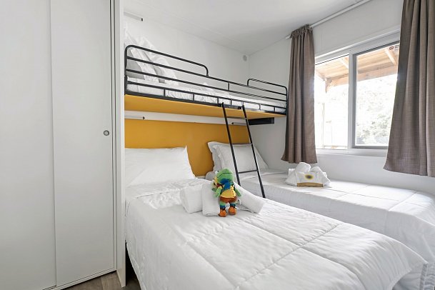Jesolo Family Resort - Wohnbeispiel Mobilheim Lodge Superior Maxi (Zimmercodierung CB2)