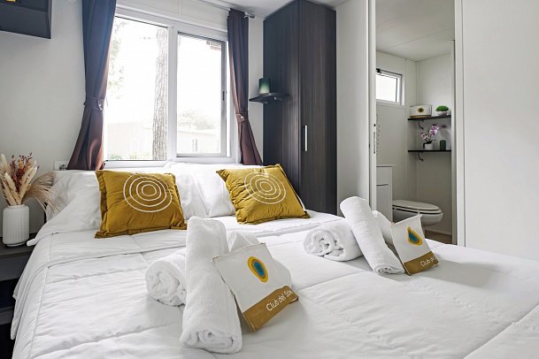 Jesolo Family Resort - Wohnbeispiel Mobilheim Lodge Comfort Dog (Zimmercodierung CB5)