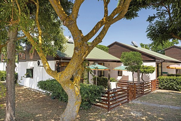 Residence Mare Pineta - Wohnbeispiel Bungalow (Hunde) (Zimmercodierung BB4)