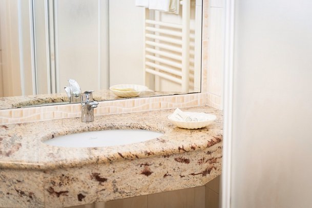 Salus Terme - Beispiel Bad (Zimmercodierungen DB1, EB1 & JB1)