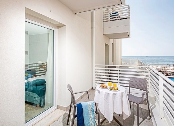 Capitol - Beispiel Balkon (Zimmercodierung DGN)