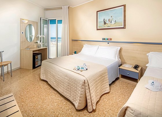 Condor - Doppelzimmer Classic seitl. Meerblick (Zimmercodierungen D1N & D2N)