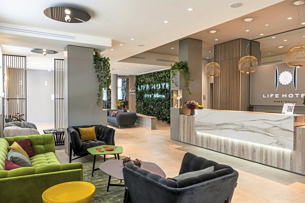 Life Hotel