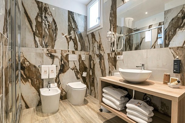 Life Hotel - Beispiel Bad (Zimmercodierung JB1)