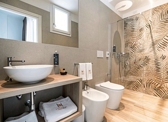 Life Hotel - Beispiel Bad (Zimmercodierungen DB1, DF1 & FV1)