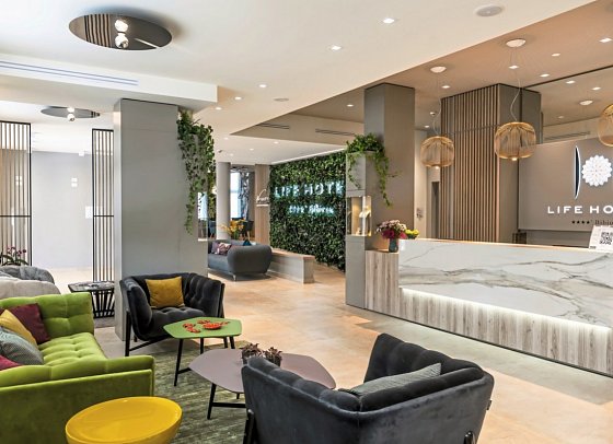 Life Hotel