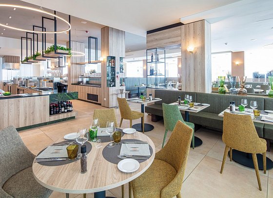 Life Hotel