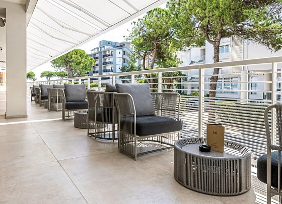Life Hotel