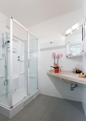 Villaggio Turistico Internazionale - Beispiel Bad (Zimmercodierung AB1)