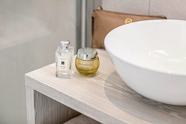 Jasminum - Beispiel Bad Doppelzimmer Superior (Zimmercodierung DS1)