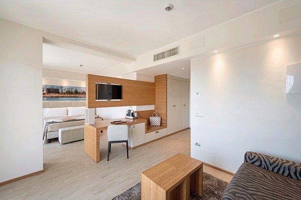 Laguna Park Hotel - Wohnbeispiel Juniorsuite Bella Vista (Zimmercodierung JBN)