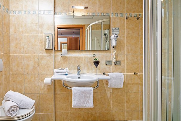 Rex - Beispiel Bad Einzelzimmer (Zimmercodierung EB1)