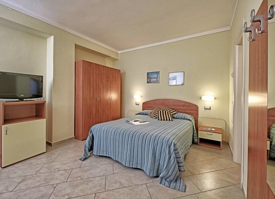 Relais San Rocco - Wohnbeispiel Suite Seeblick und Terrasse (Zimmercodierung SB2)