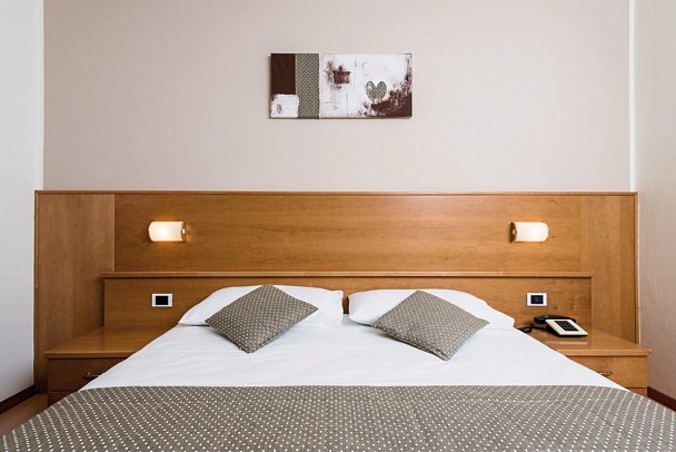 Grand Hotel Molveno - Wohnbeispiel Doppelzimmer Classic (Zimmercodierung DB3)