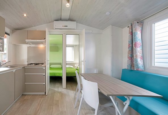 Camping Baia Verde - Wohnbeispiel Mobilheim Family Deluxe (Zimmercodierung CD2)