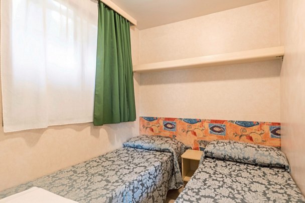 Camping Toscolano - Wohnbeispiel Mobilheim Standard (Zimmercodierungen CB2 & CB3)