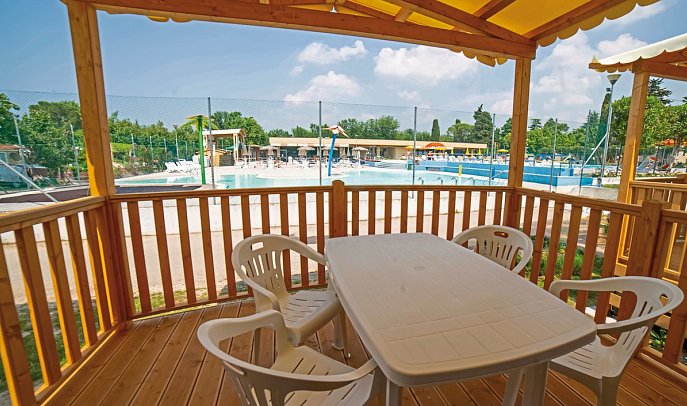 Baia Holiday Gasparina - Wohnbeispiel Mobilheim Baia Relax New Plus (Zimmercodierung CB2)