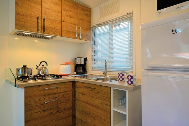 Camping Village Bella Italia - Wohnbeispiel Mobilheim Girasole Suite (Zimmercodierung PB1)