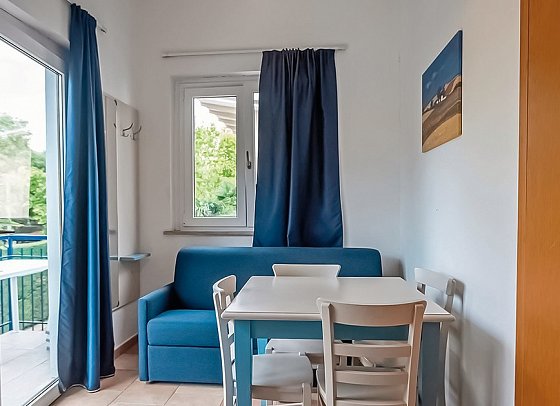 Camping Bella Italia - Wohnbeispiel 2-Zimmer-Appartement Lavanda (Zimmercodierung AB1)