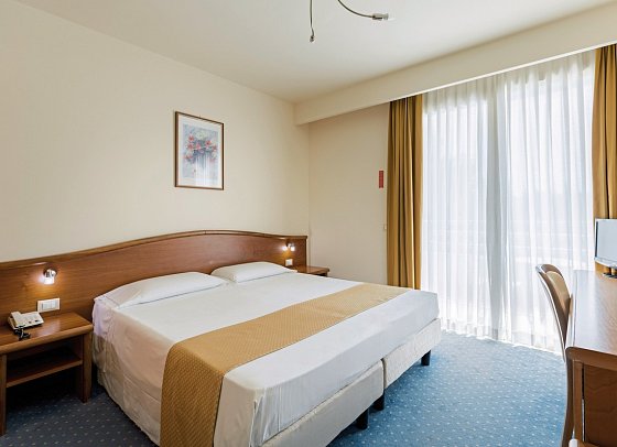 Du Parc Sirmione - Wohnbeispiel Doppelzimmer Klassik (Zimmercodierung DB1)