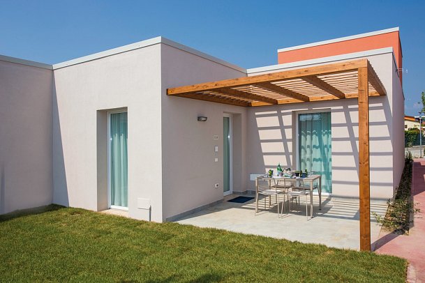 Sisan Family Resort - Wohnbeispiel Appartement 2 Schlafzimmer Garten (Zimmercodierung OB2)